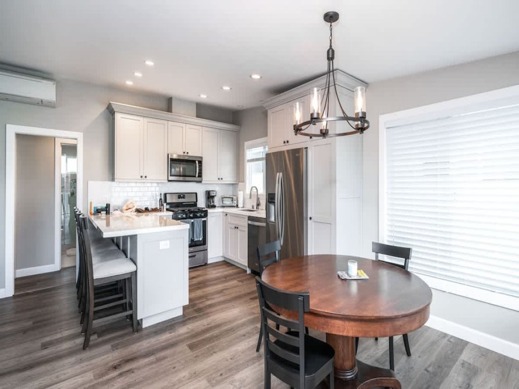 129 Opal B | Remodeled Balboa Island Gem Vacation Rental in Newport Beach - RedAwning