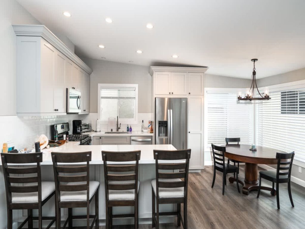 129 Opal A & B | Remodeled 4 bdrm Duplex on Balboa Island Vacation Rental in Newport Beach - RedAwning