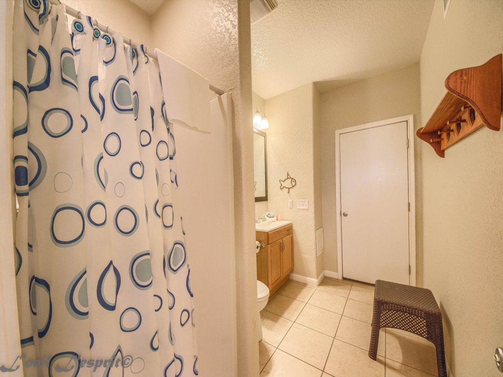 RR 94404 #4 Cowboy Lodge Moo Cow Cabins Vacation Rental in New Braunfels - RedAwning