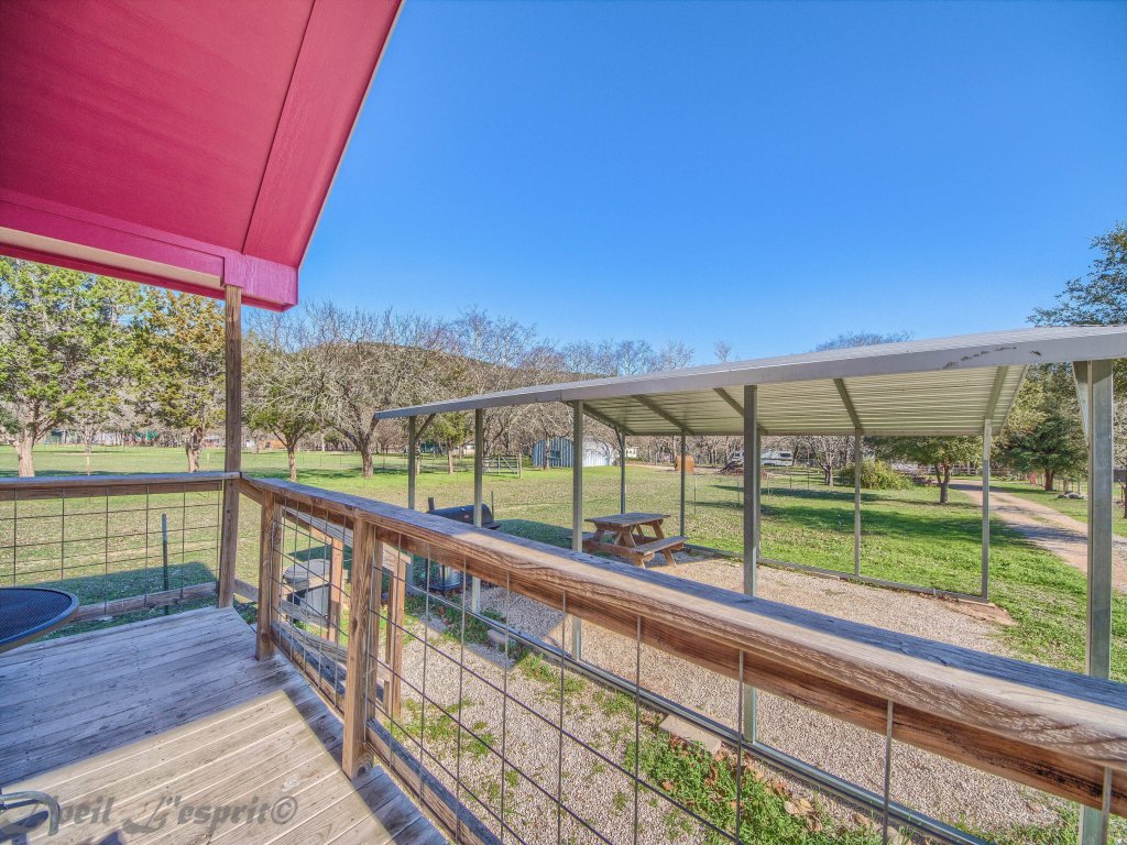 RR 9122WC Wine Cup Cabin  Vacation Rental in New Braunfels - RedAwning