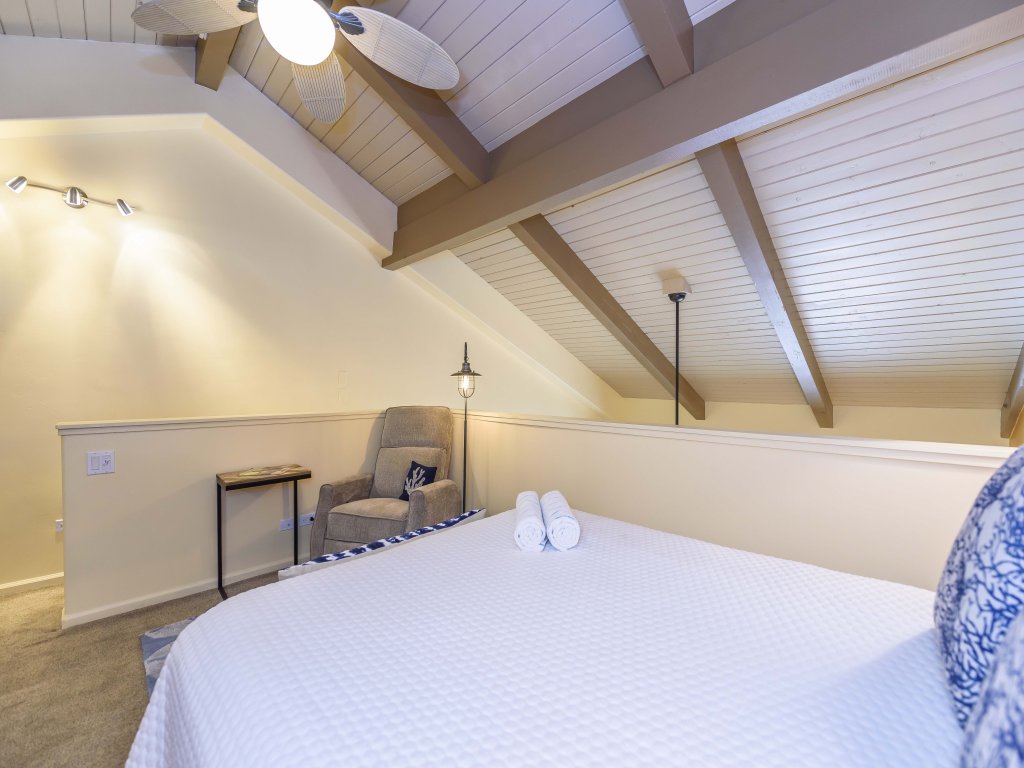 Papakea H404 3 bedroom condo Vacation Rental in Lahaina - RedAwning