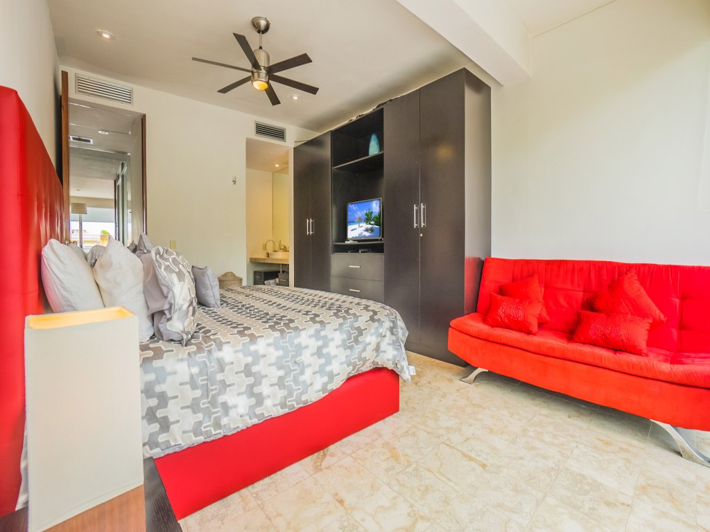 Magia Playa 202 A Vacation Rental - RedAwning