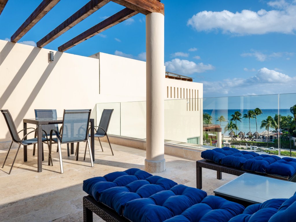 Elements Penthouse 14 Vacation Rental - RedAwning