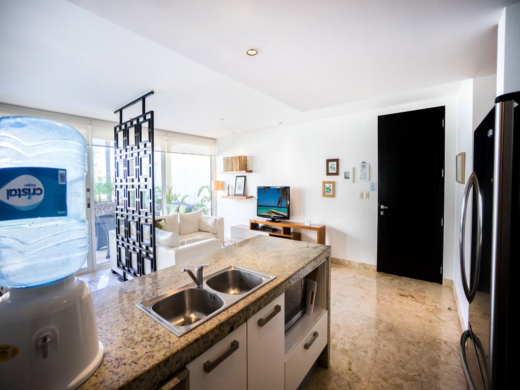Elements Garden House 5 Vacation Rental - RedAwning