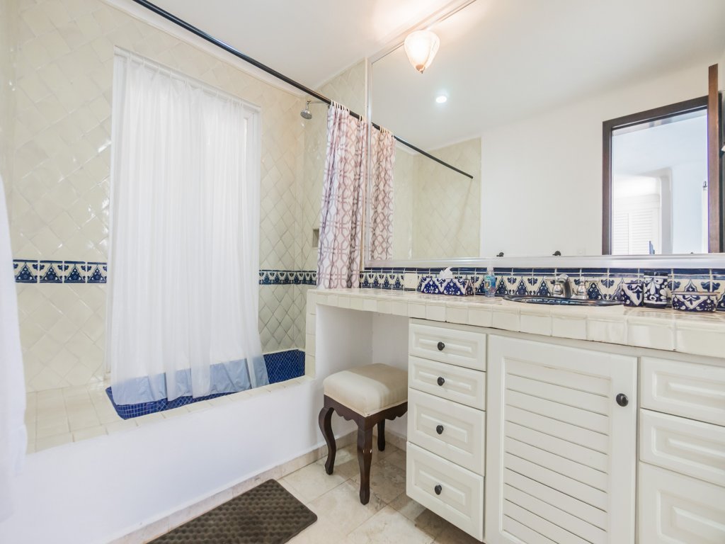 Royal Palms 5 Vacation Rental - RedAwning