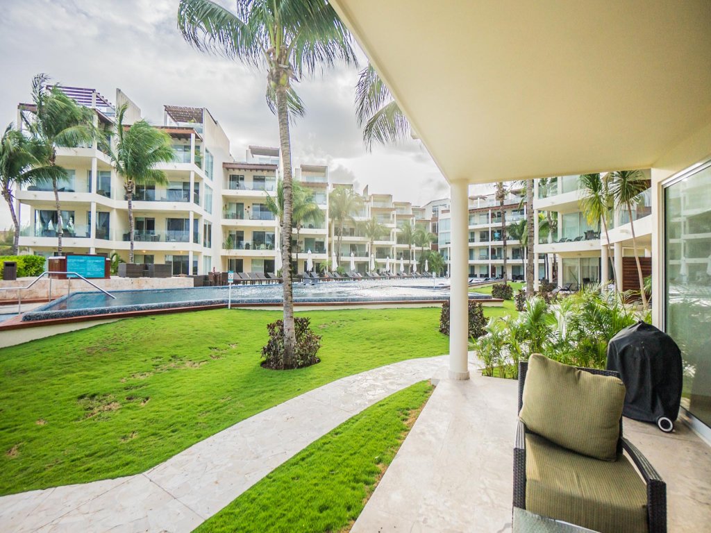 Elements Garden House 21 Vacation Rental - RedAwning