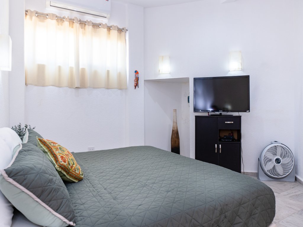 Magic Paradise A8 Vacation Rental - RedAwning
