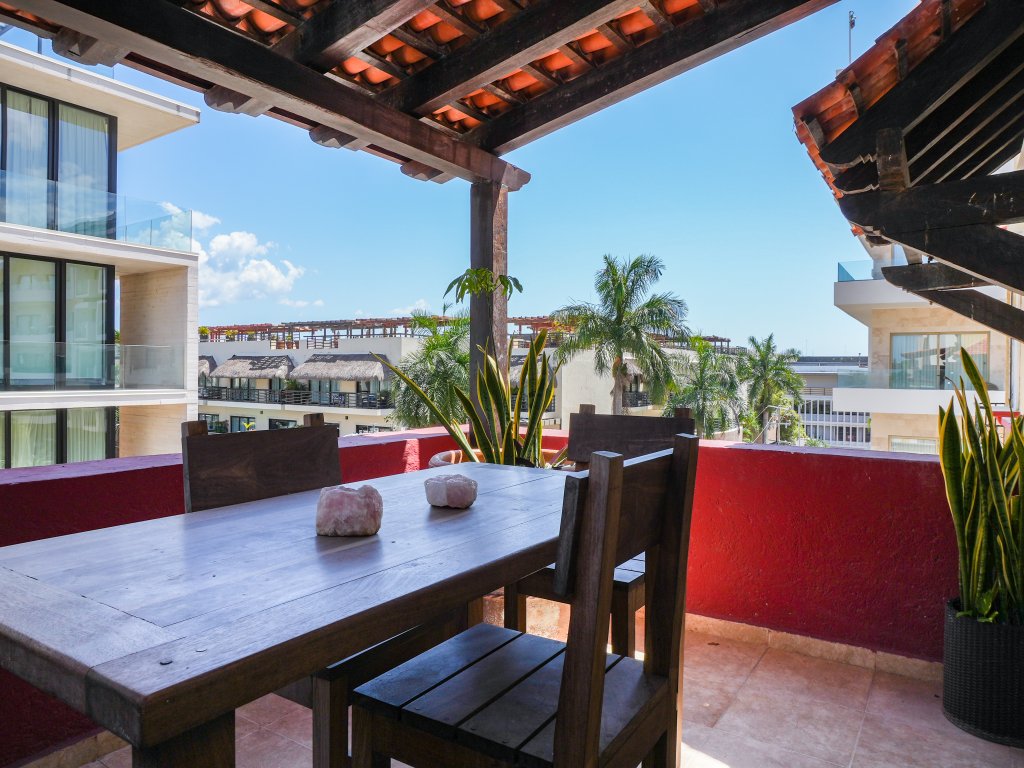 Magic Paradise A8 Vacation Rental - RedAwning