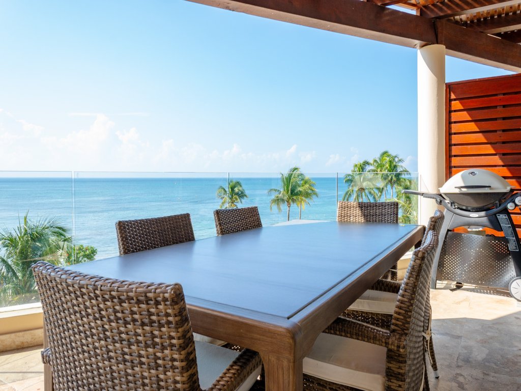 Elements Penthouse 23 2 Bd Vacation Rental - RedAwning