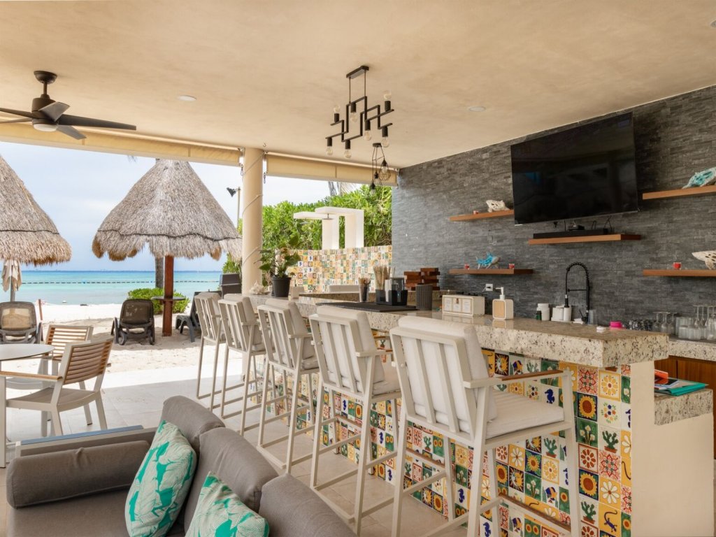 Elements Penthouse 23 2 Bd Vacation Rental - RedAwning