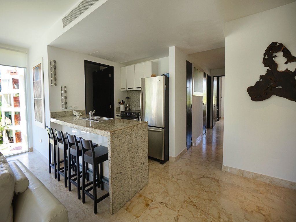 Elements 216 Vacation Rental - RedAwning