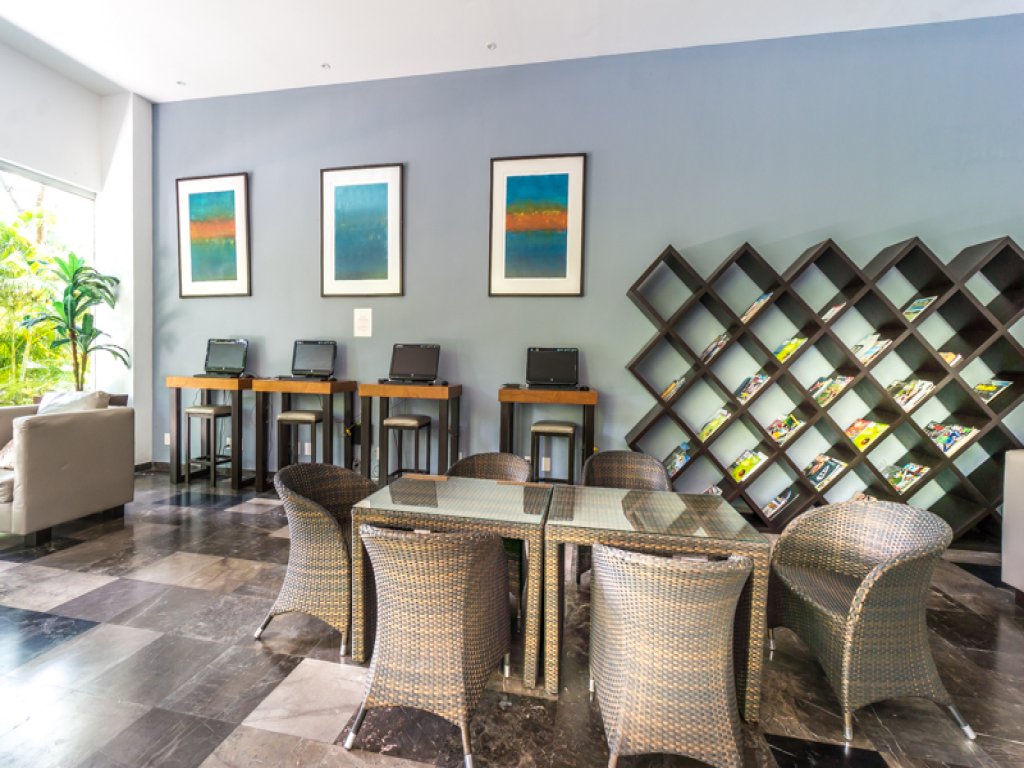 Del Viento Vaiven Penthouse 31 Vacation Rental - RedAwning