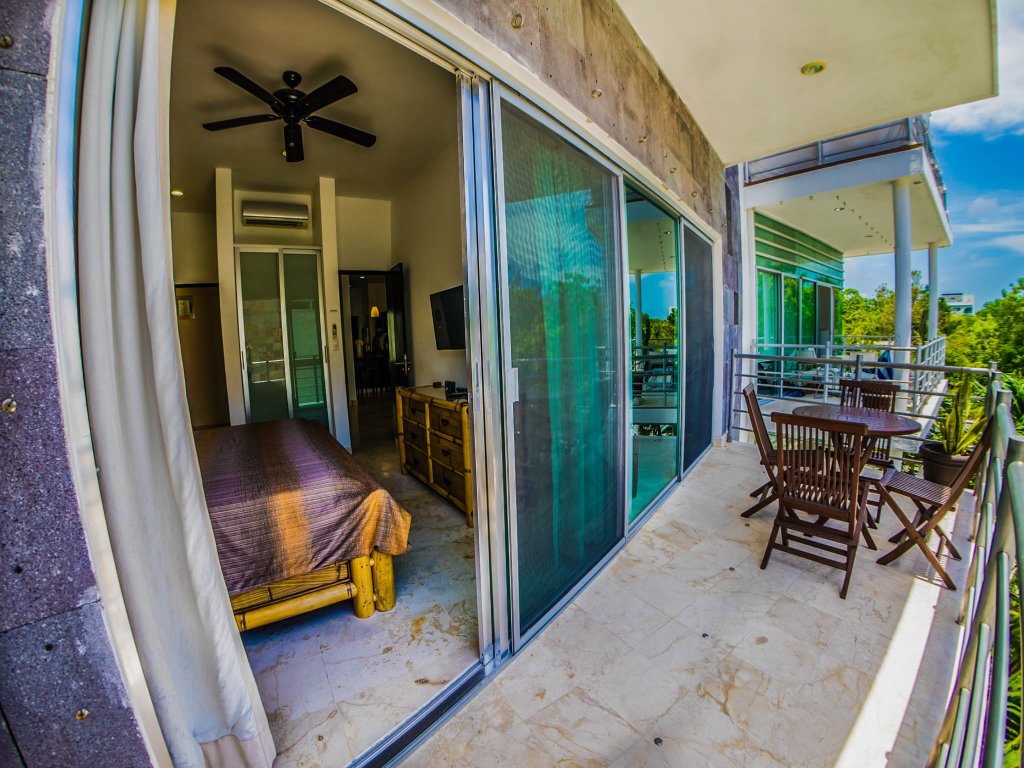 La Vista 6 Oceanview Condo in Playa del Carmen Vacation Rental - RedAwning