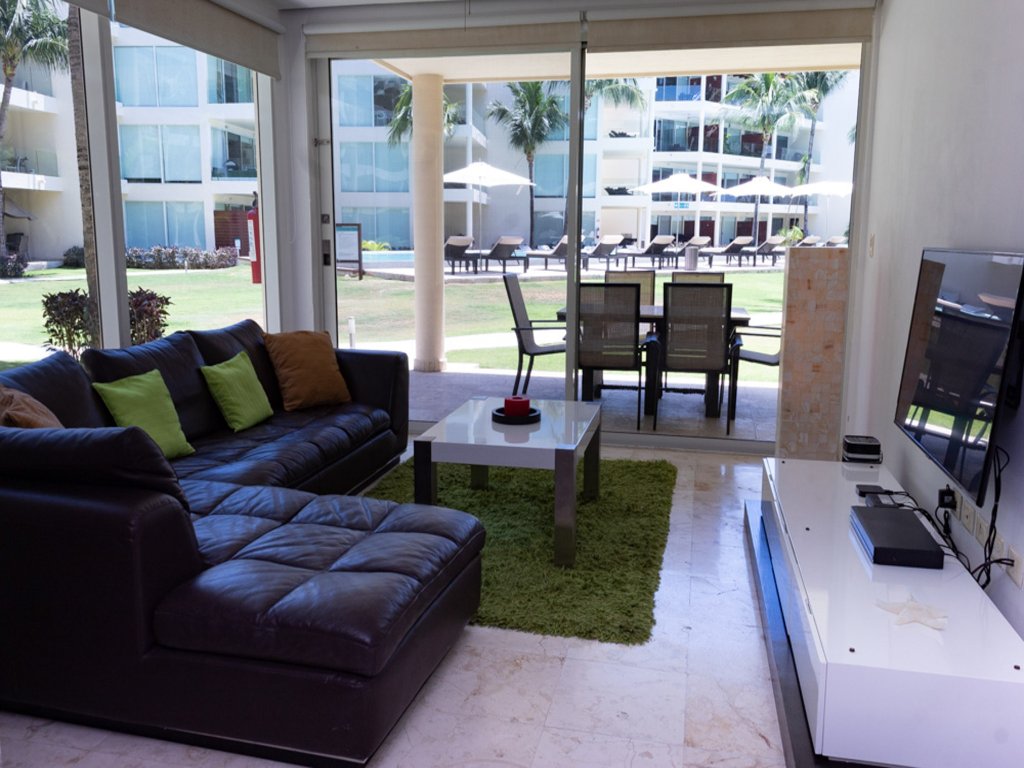 Elements Garden House 6 Vacation Rental - RedAwning