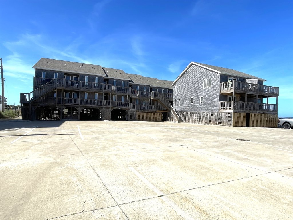 SW1 STARFISH Vacation Rental in Hatteras - RedAwning