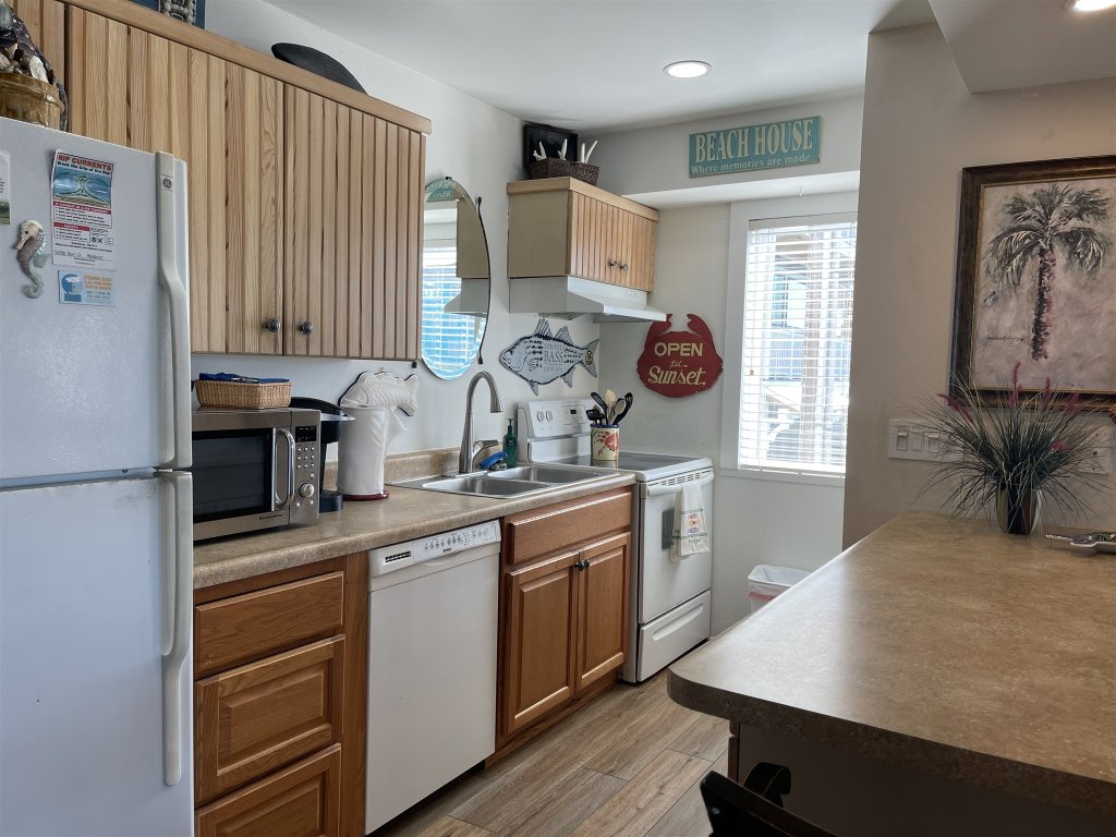 SW1 STARFISH Vacation Rental in Hatteras - RedAwning