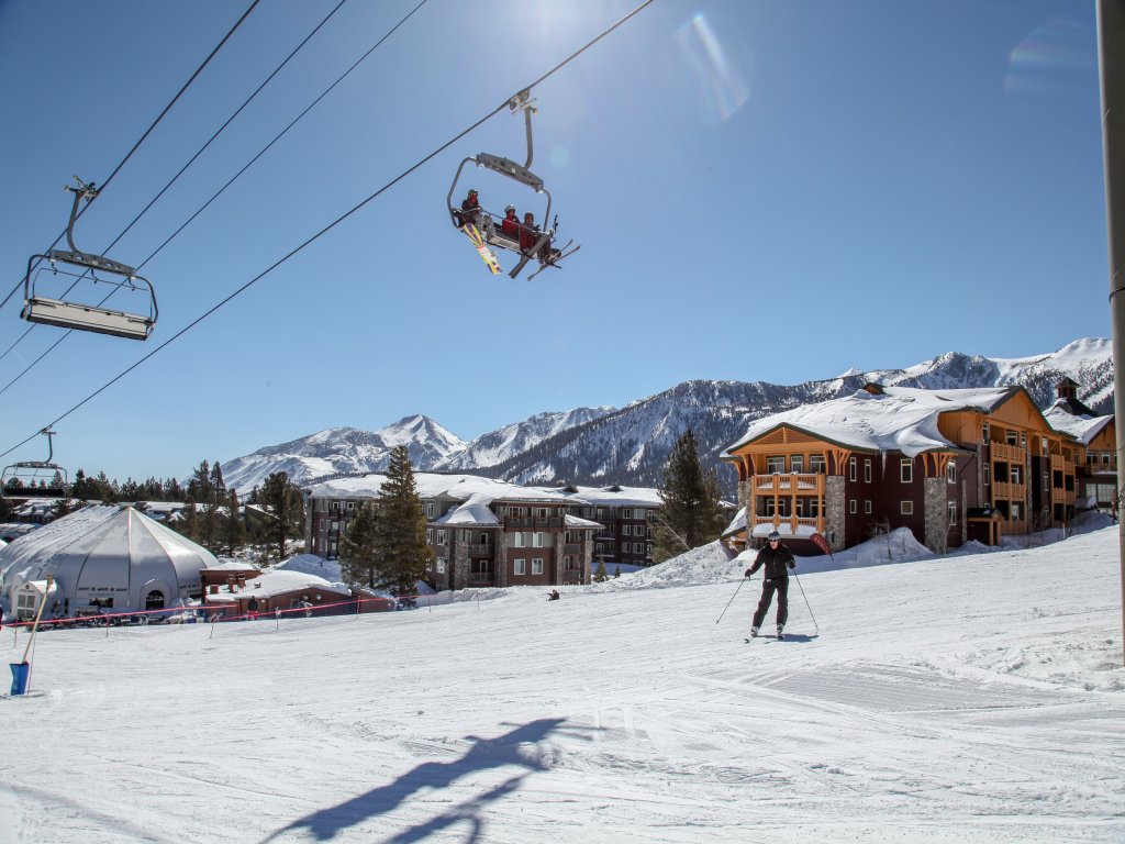 Sunstone 209 Ski-In Ski-Out, Gorgeous Mountain Views, Heated Pool Jacuzzi Vacation Rental in Mammoth Lakes - RedAwning