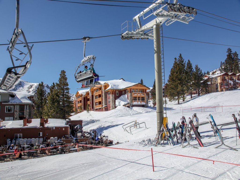 Sunstone 209 Ski-In Ski-Out, Gorgeous Mountain Views, Heated Pool Jacuzzi Vacation Rental in Mammoth Lakes - RedAwning