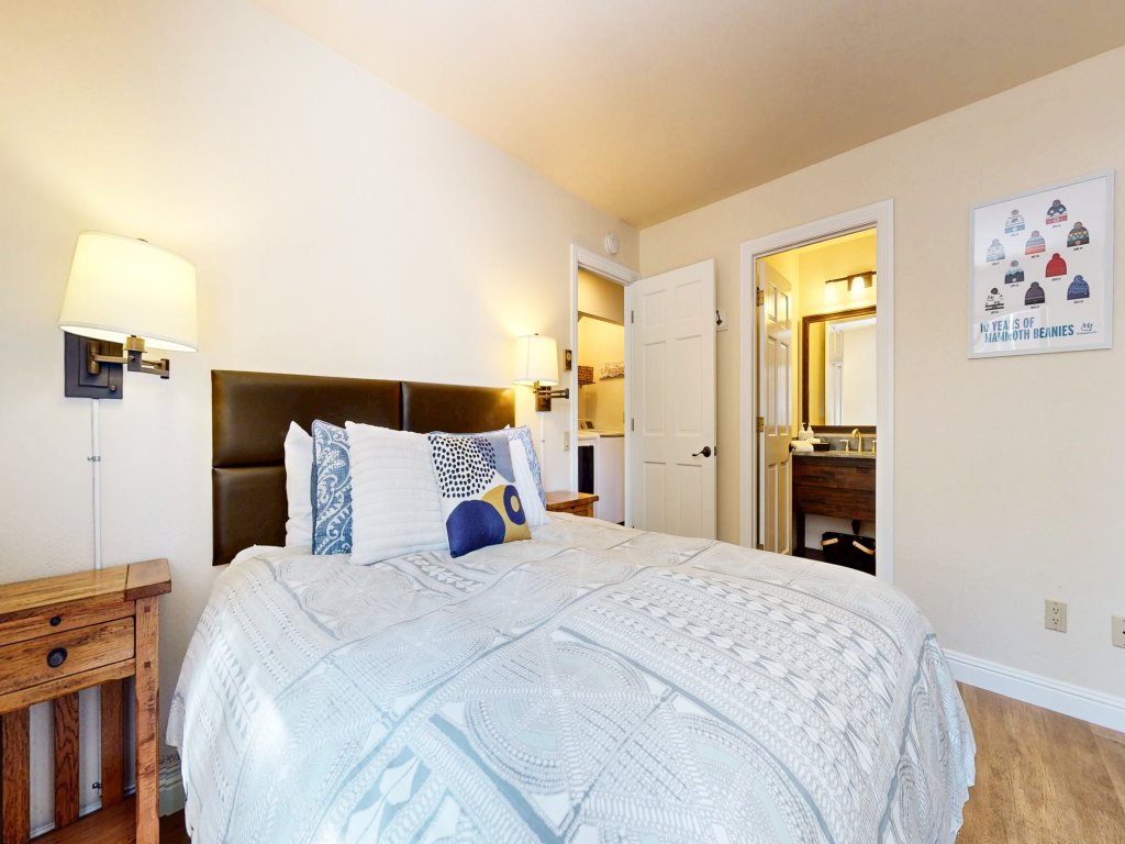 Snowflower 3 Remodeled and Modern, Private Washer Dryer with Fireplace Vacation Rental in Mammoth Lakes - RedAwning