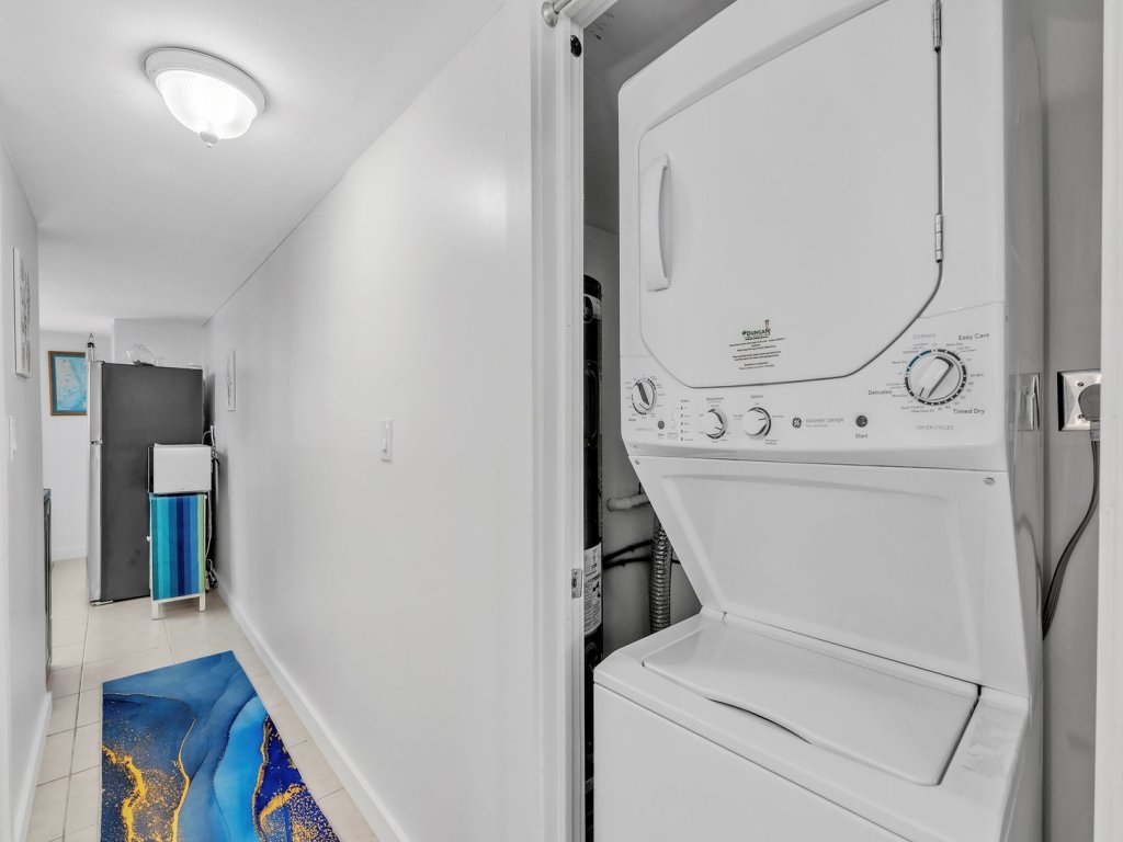 Conch Cottage Vacation Rental in Bradenton Beach - RedAwning