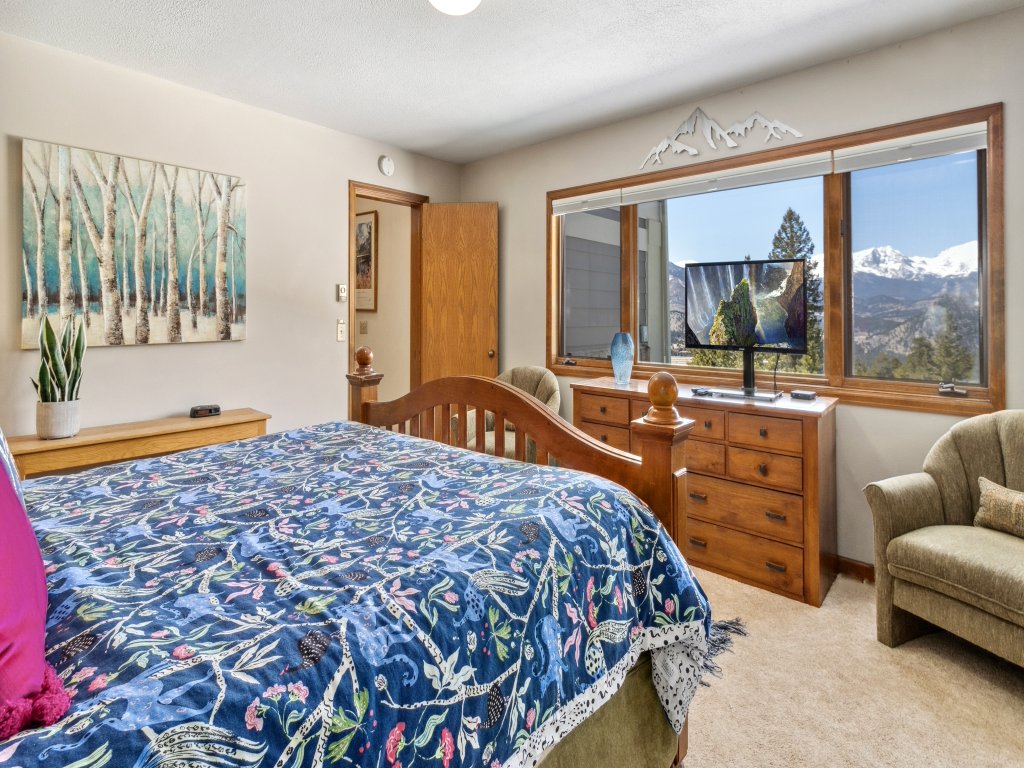 Primavista Vacation Home at Windcliff Vacation Rental in Estes Park - RedAwning