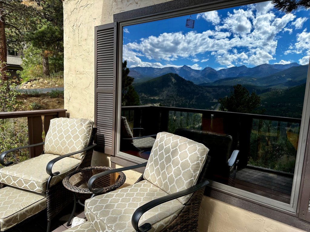 Divine Destiny Vacation Home at Windcliff Vacation Rental in Estes Park - RedAwning