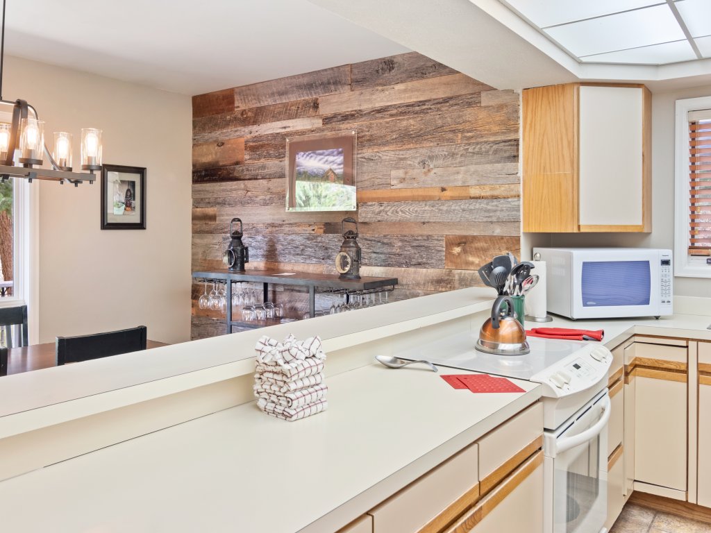 Wanderlust Vacation Home at Windcliff Vacation Rental in Estes Park - RedAwning