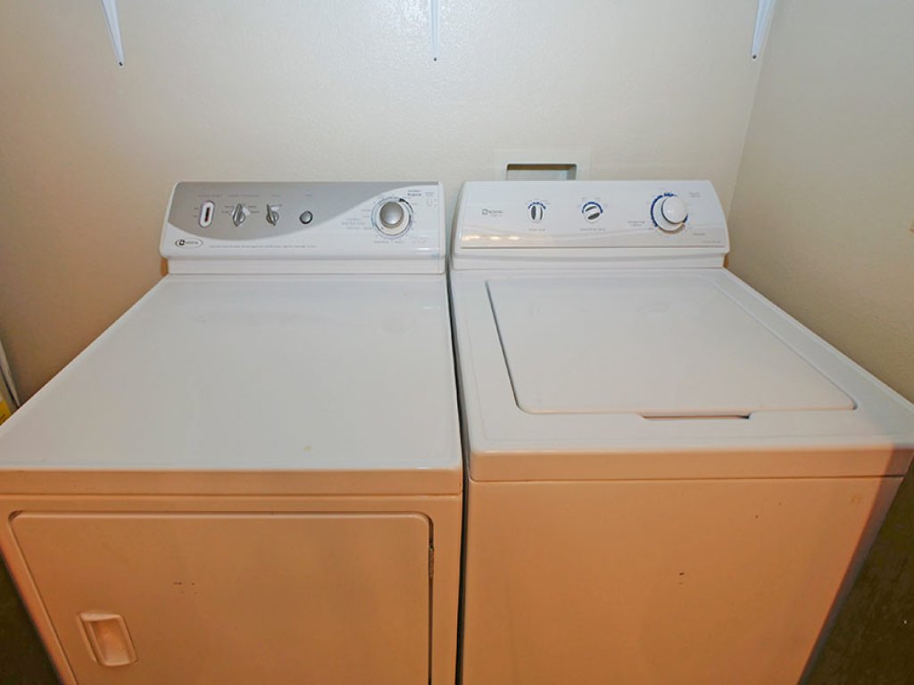 1629 Pioneer Trail Vacation Rental in California - RedAwning