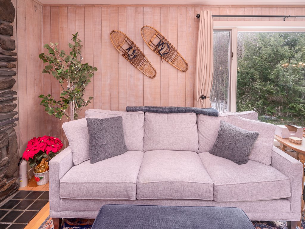 Classic Stowe Ski Chalet Vacation Rental in Stowe - RedAwning