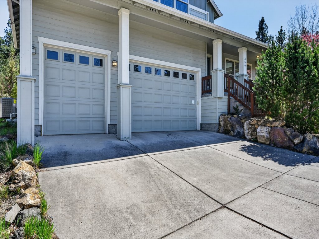 Flagline Trail Vacation Rental in Bend - RedAwning