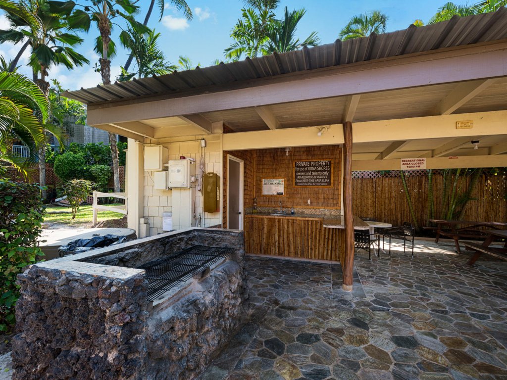 Kona Shores 221 Vacation Rental in Kailua Kona - RedAwning