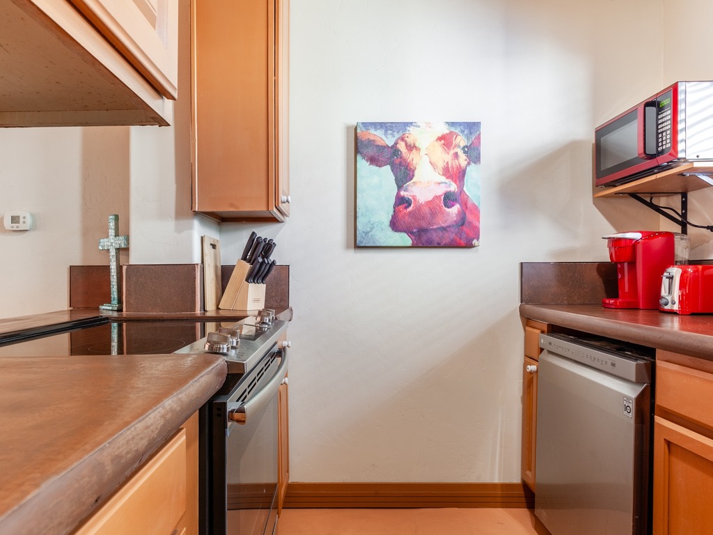 Casita del Sol Charming Private Studio Vacation Rental in Tucson - RedAwning