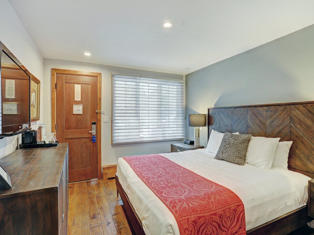The Lodge at Vail 2 BR Condo in the Heart of Vail Save 20% on 7+ Nights! Vacation Rental in Vail - RedAwning