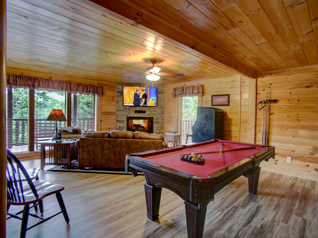Belvedere Cabin with Private Hot Tub and Free Putt Putt Course Vacation Rental in Sevierville - RedAwning
