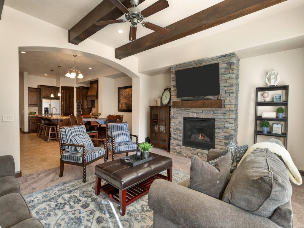 Lost Springs @ Coral Ridge Resort Vacation Rental in Utah - RedAwning
