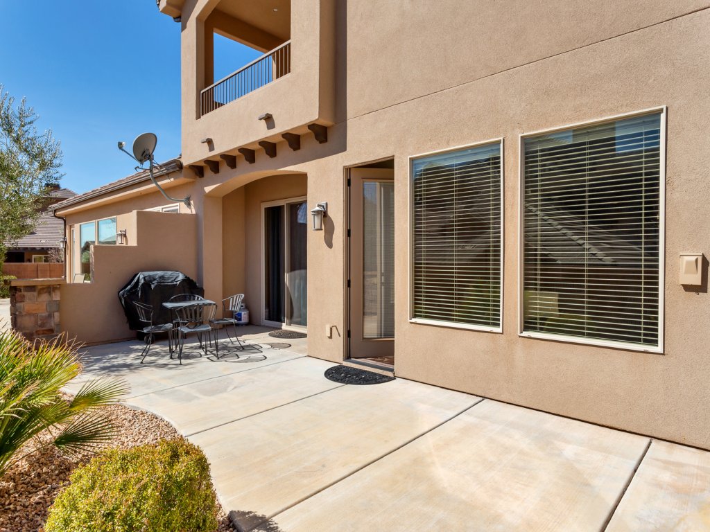 Lost Springs @ Coral Ridge Resort Vacation Rental in Utah - RedAwning