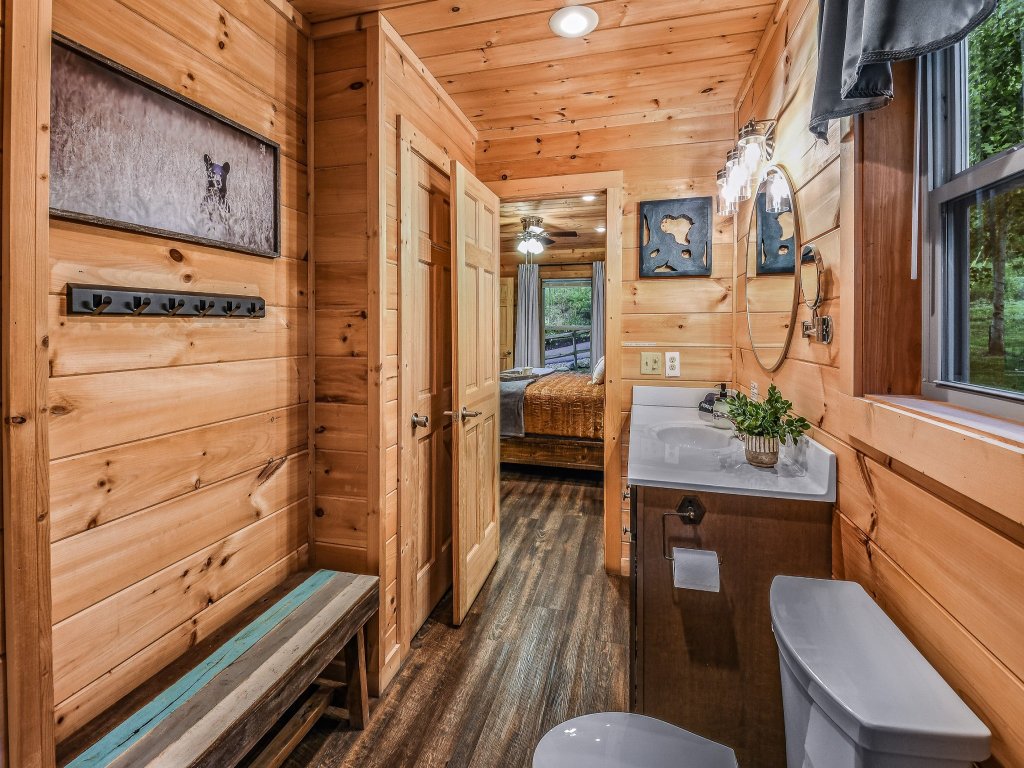 A Creekside on the Bluff Vacation Rental in Sevierville - RedAwning