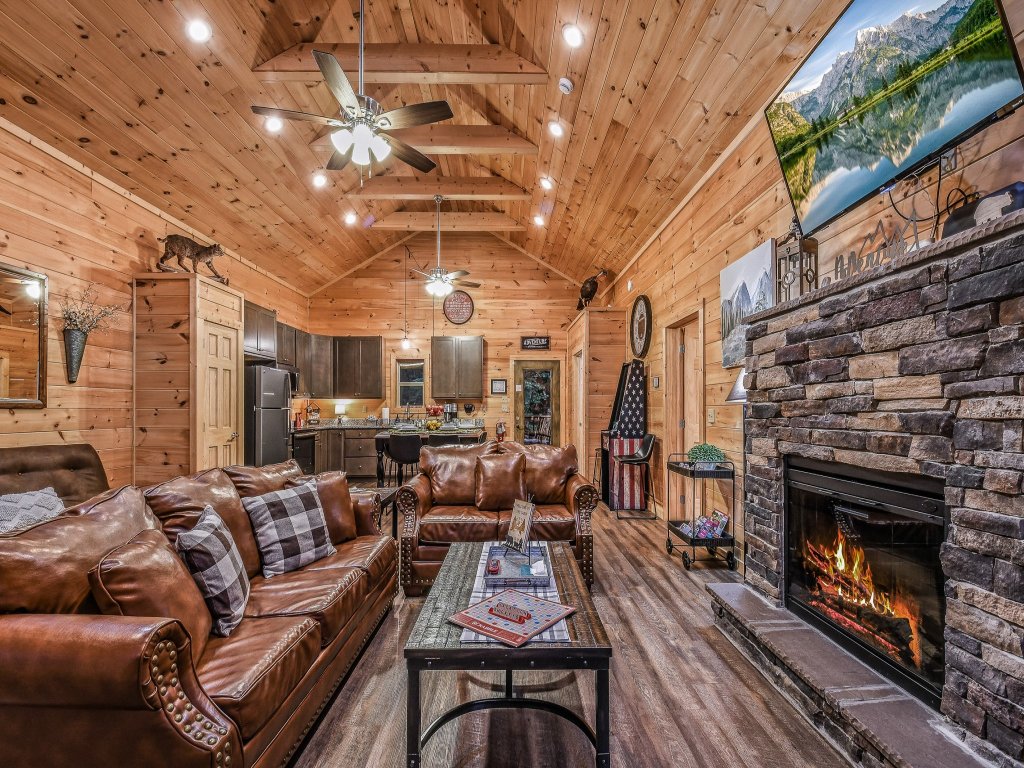 A Creekside on the Bluff Vacation Rental in Sevierville - RedAwning