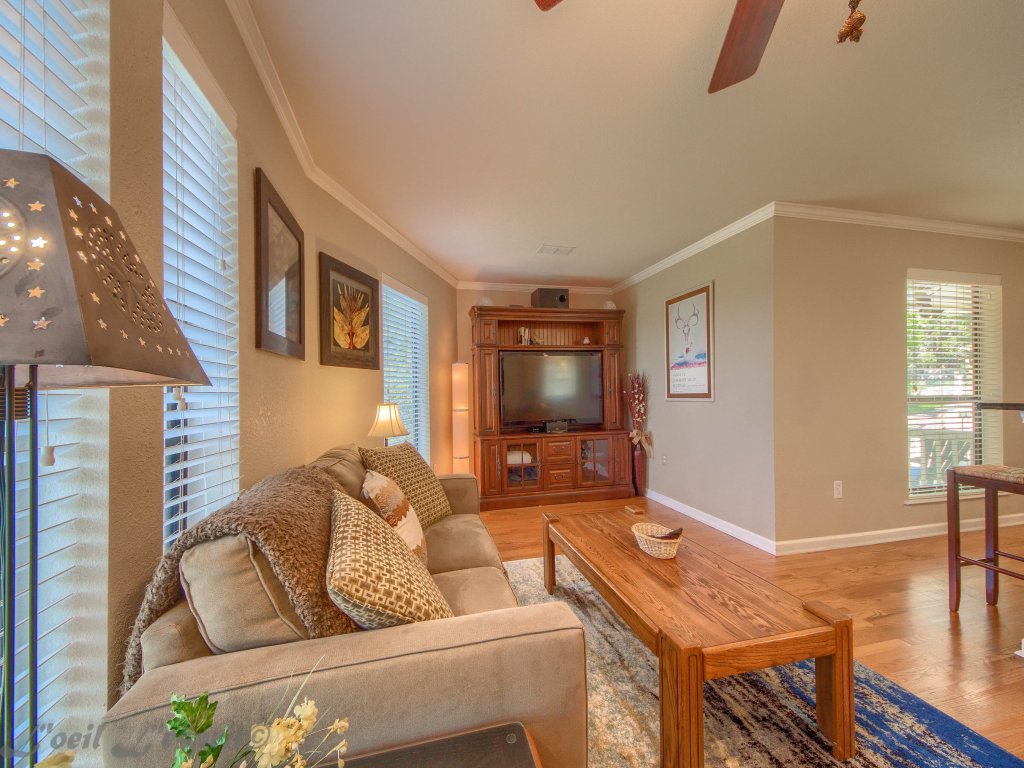 CL 2459 Yellow Rose  Vacation Rental in Canyon Lake - RedAwning