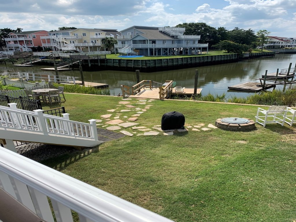 Tortuga / 159 Swordfish Drive Vacation Rental in Holden Beach - RedAwning