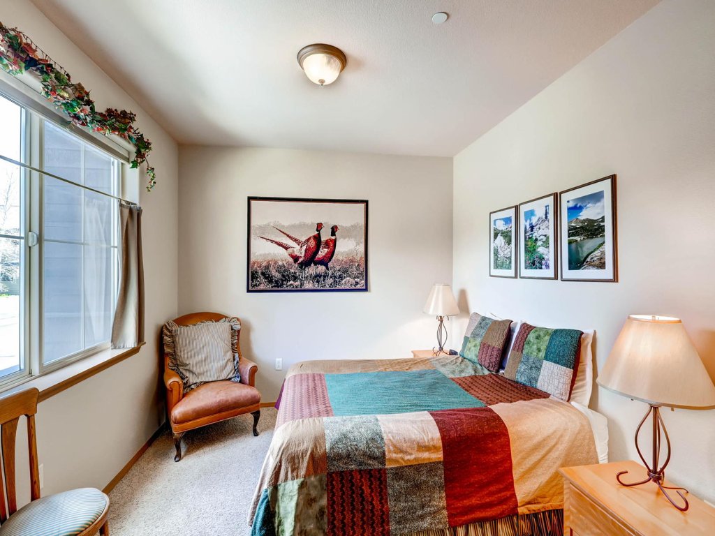 Tarn Landing C-5 Vacation Rental in Colorado - RedAwning