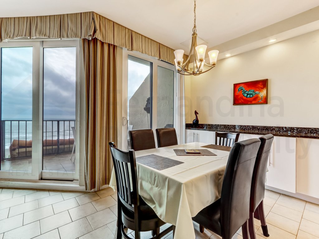 Spacious Oceanfront Penthouse Villa Vacation Rental in Fernandina Beach - RedAwning