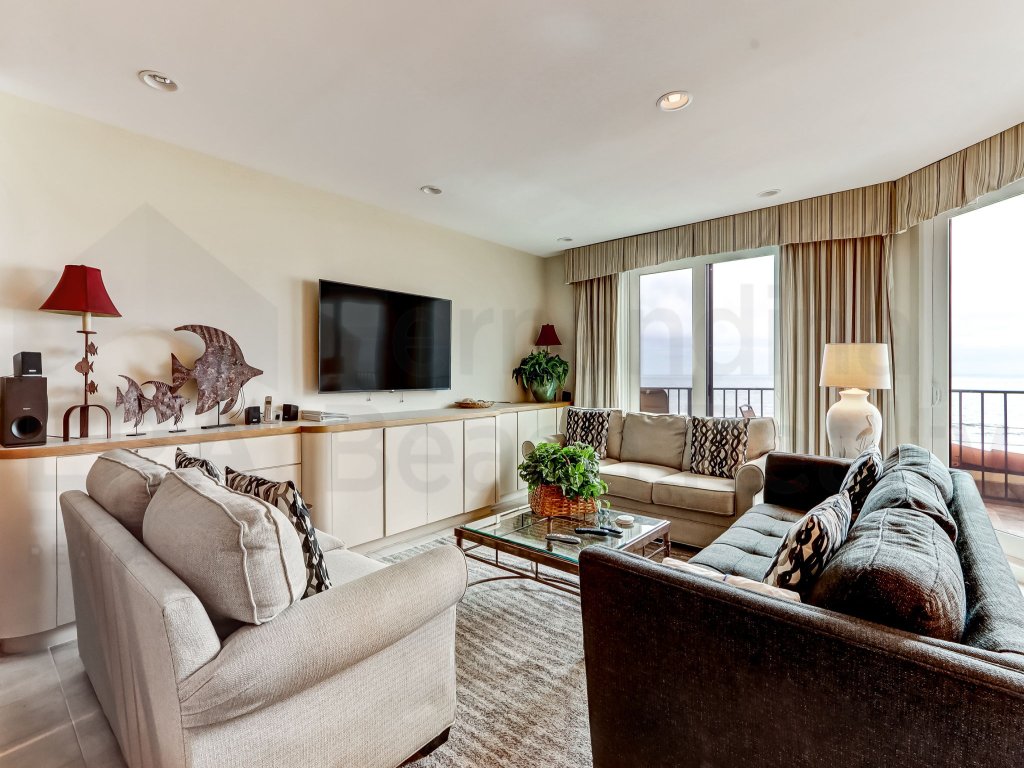 Spacious Oceanfront Penthouse Villa Vacation Rental in Fernandina Beach - RedAwning