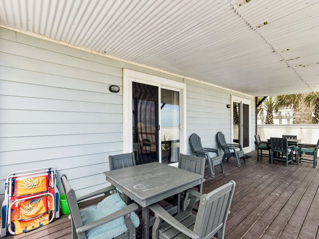 Relaxed Atmosphere in S Fletcher Duplex Vacation Rental in Fernandina Beach - RedAwning