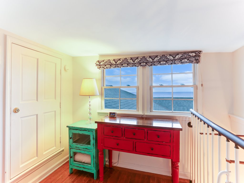 Ocean Ave Spacious Seaside Cottage Vacation Rental in Fernandina Beach - RedAwning