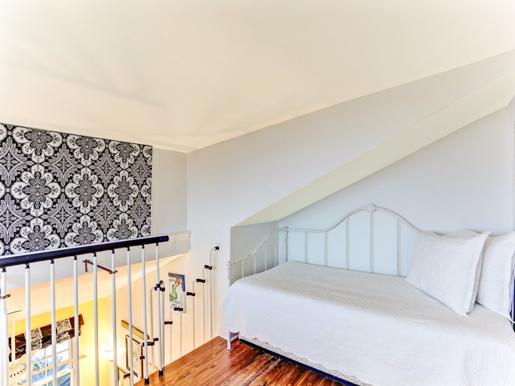 Ocean Ave Spacious Seaside Cottage Vacation Rental in Fernandina Beach - RedAwning