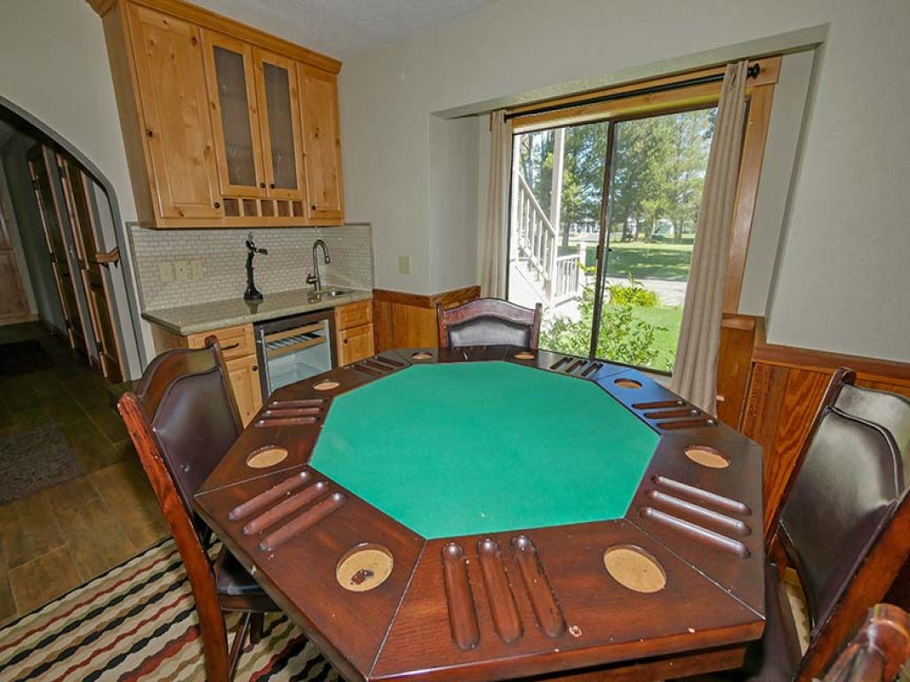 596 Danube Drive Vacation Rental in California - RedAwning