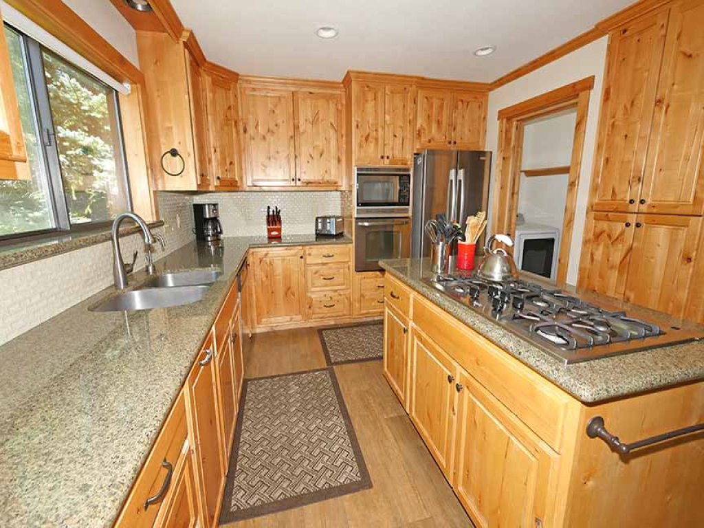 596 Danube Drive Vacation Rental in California - RedAwning