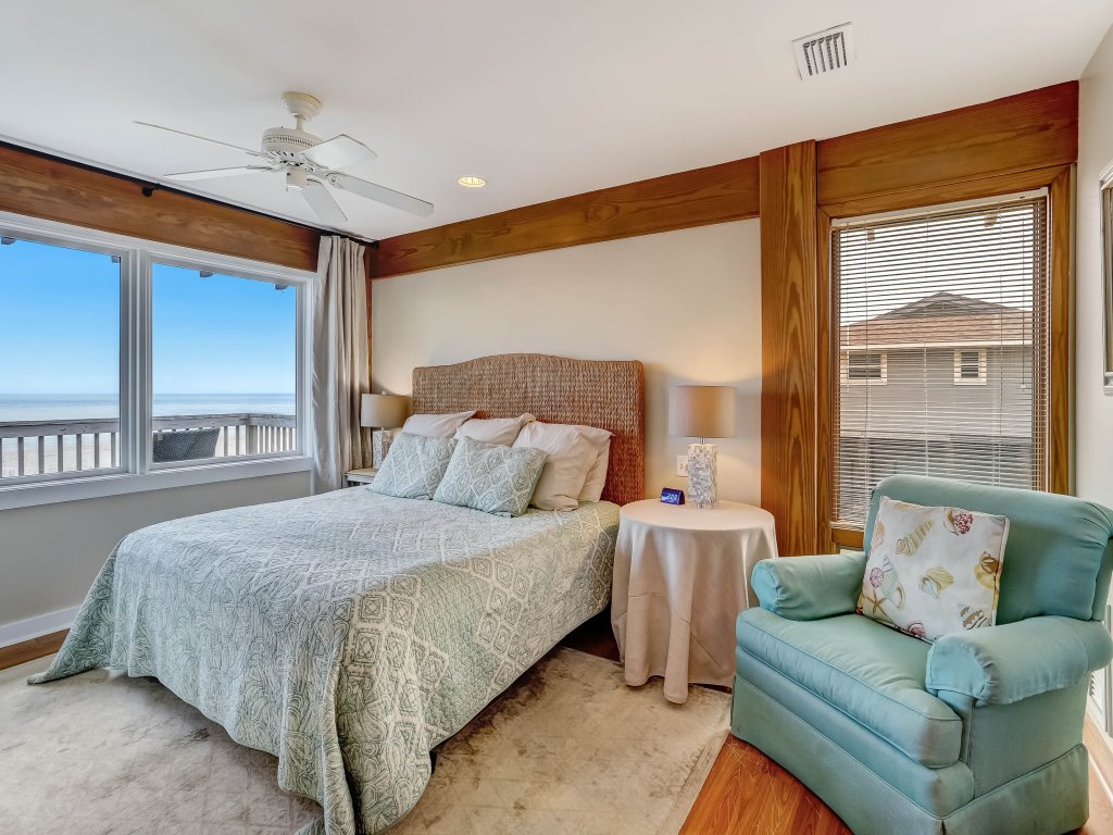 Oceanfront Pet Friendly Unit Vacation Rental in Fernandina Beach - RedAwning
