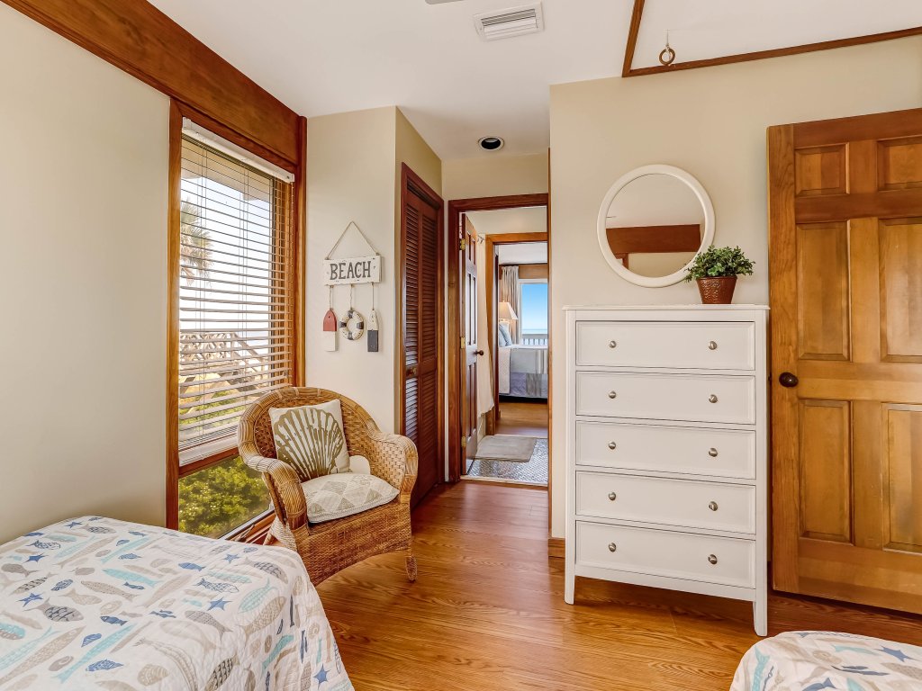 Oceanfront Pet Friendly Unit Vacation Rental in Fernandina Beach - RedAwning